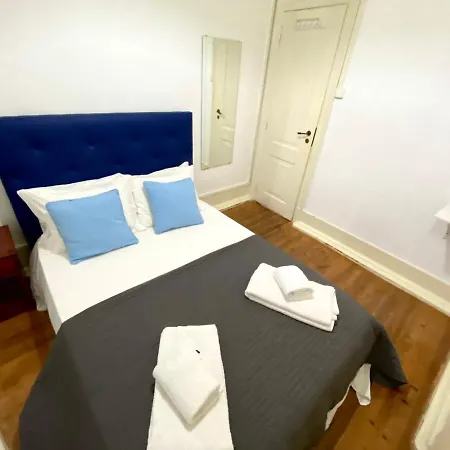 Relax Chiado 3 - Cute Little Double With Shared Bathroom *